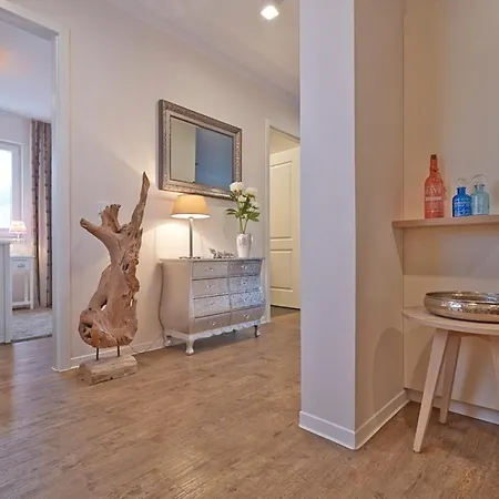 Sunny-suite 14 Apartment